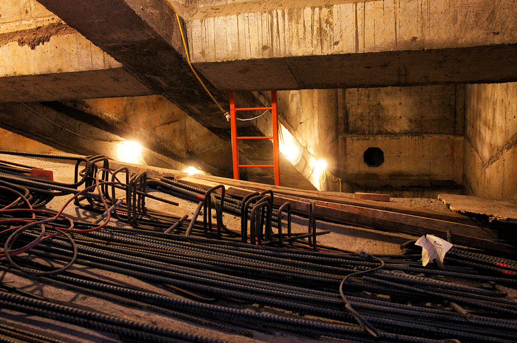 A new cement slope was installed inside of the London Bridge during the maintence process. Jillian Danielson/RiverScene 