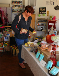 Rebecca Crawford shops in Havasoap Saturday morning. Jillian Danielson/RiverScene 