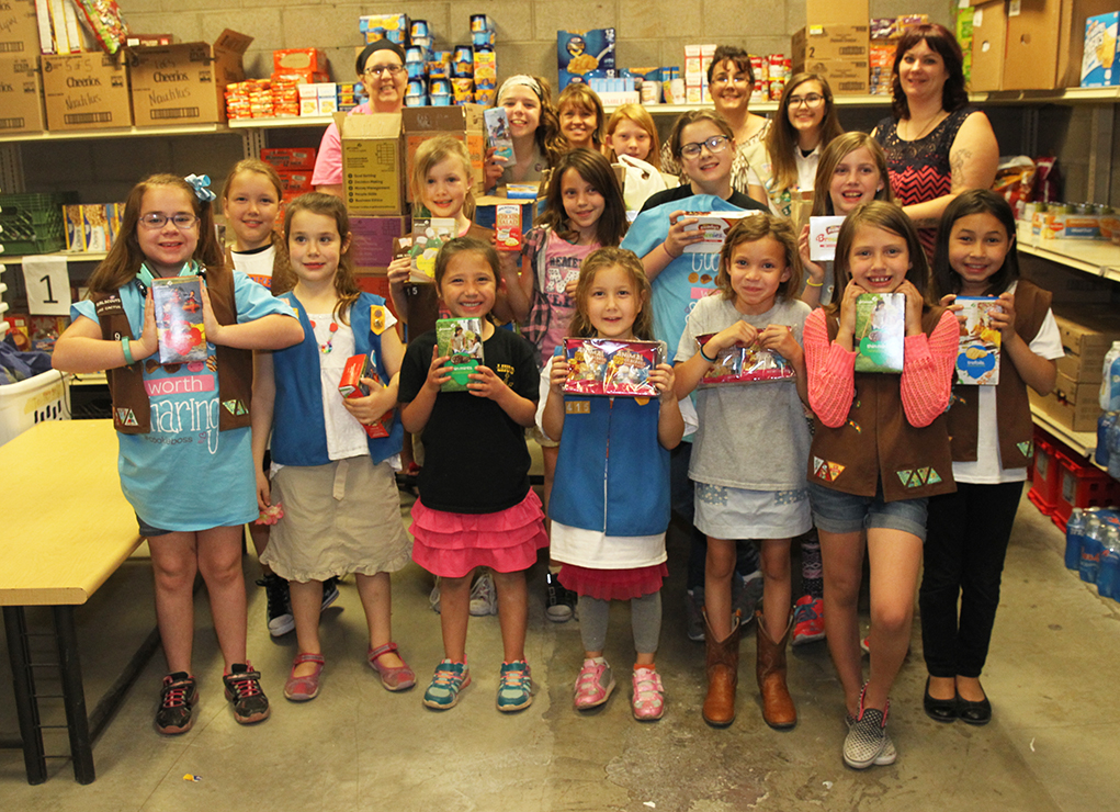 Lake Havasu Girl Scouts Donate To H.A.V.E.N