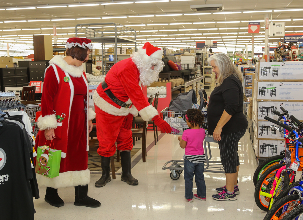 Elks And Masons Join To ‘Clothe A Child’ This Christmas Season