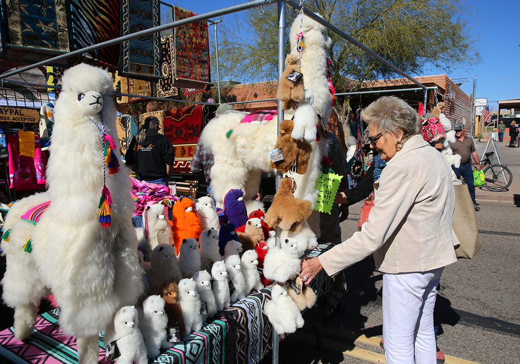 Cool Weather, Cooler Vendors: Unique Vendors Sparkle At Havasu Winterfest