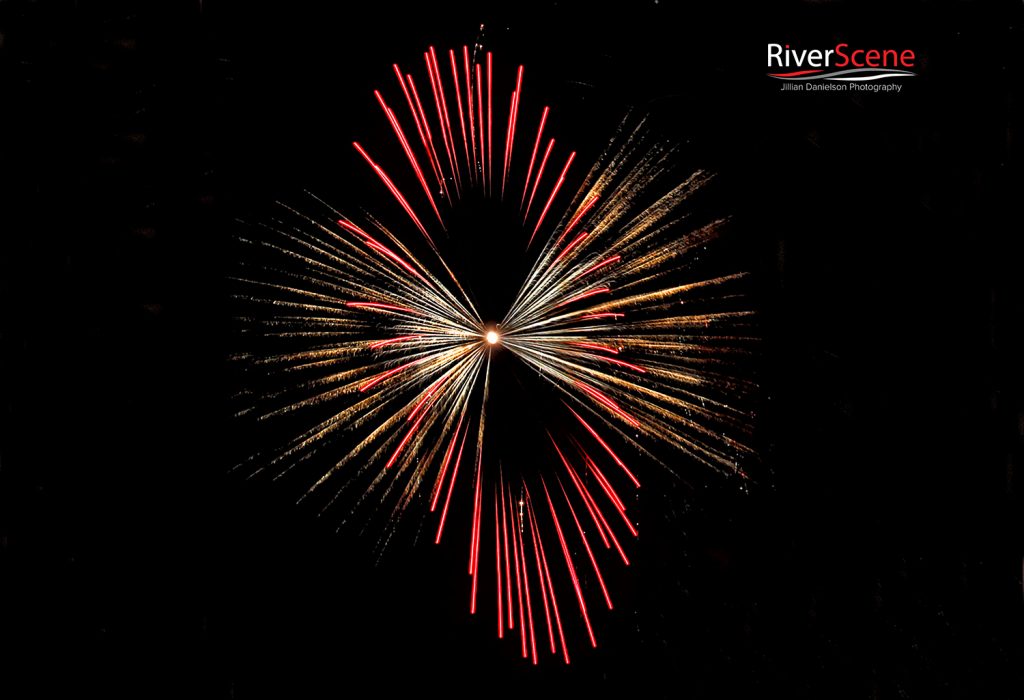 Riverscene Magazine Fireworks 02 Lake Havasu 3290