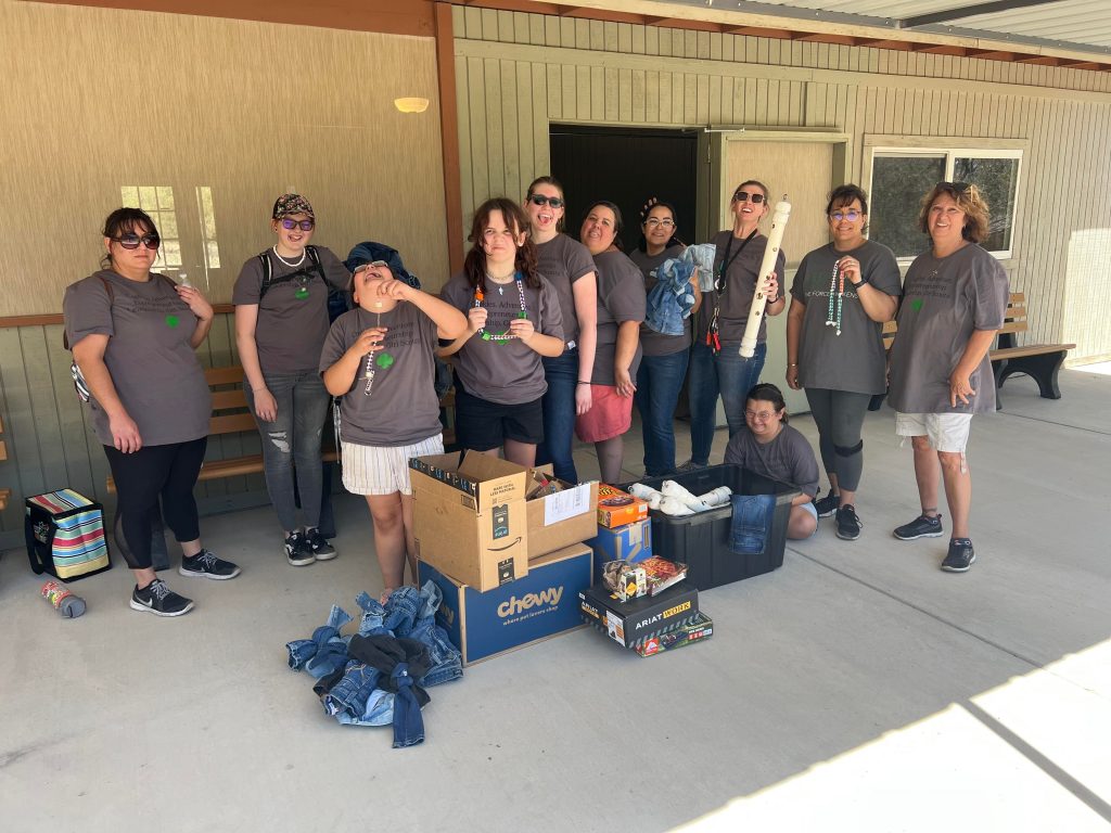 Girls Scouts Treat Animals At Keepers Of The Wild