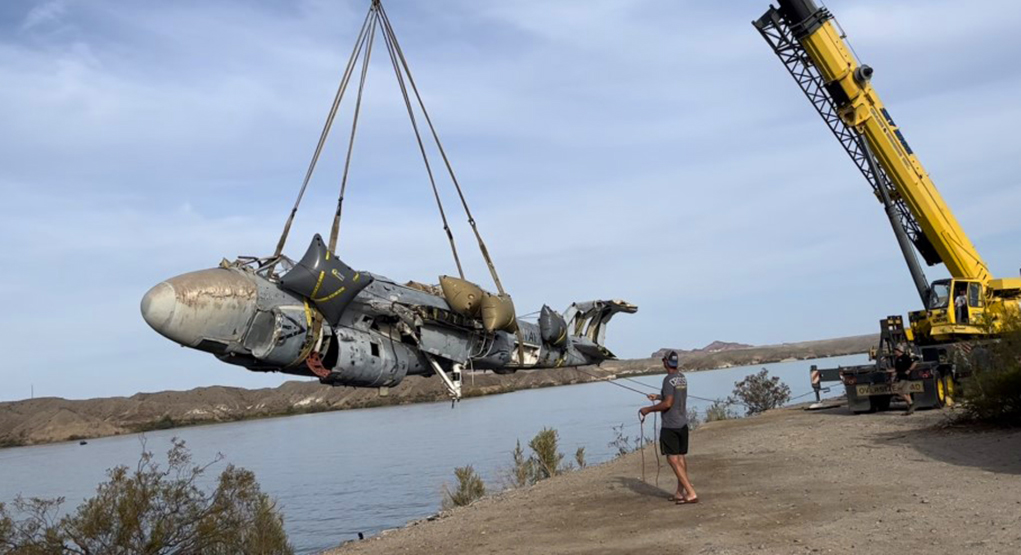 Navy Jet To Provide Home For Fish In Lake Havasu