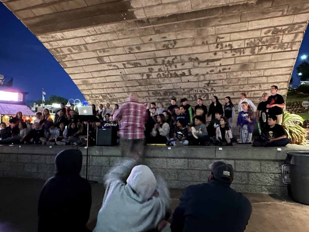 ‘Stars Under The Bridge’ Salutes Veterans