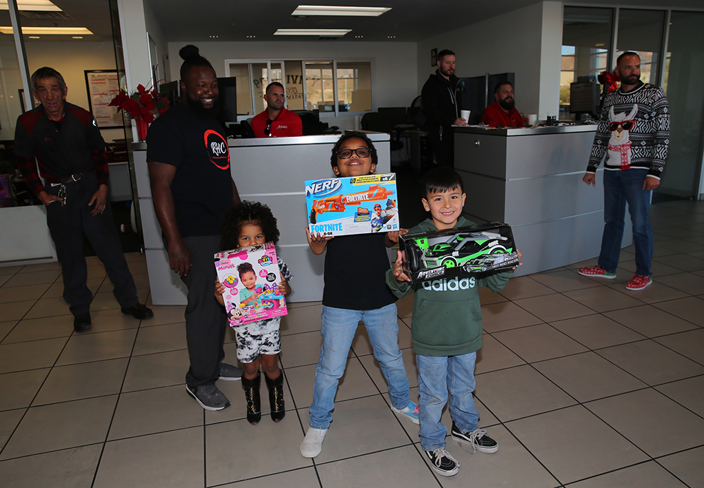 Anderson Toyota Gives Away Toys For Christmas