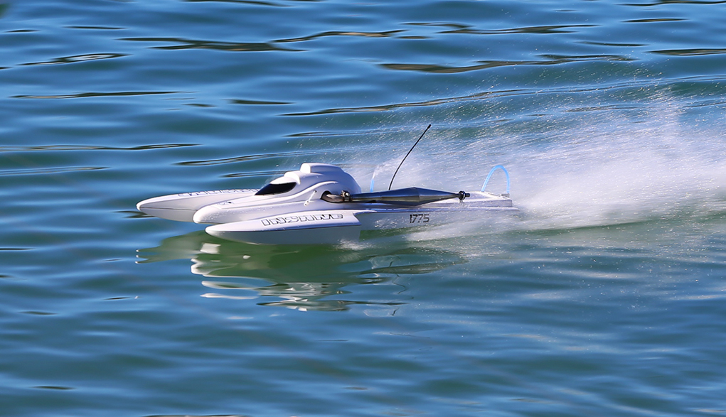 RC Boat Models Take Over Lake Havasu’s Bridgewater Channel