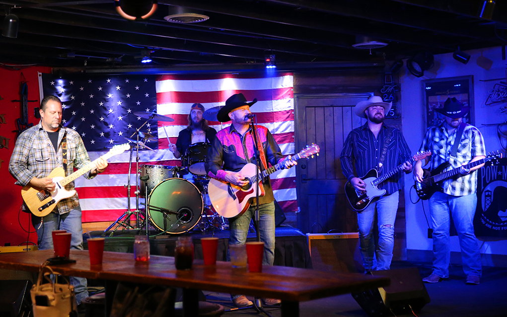 Country Music Artist Films Video At Havasu’s Flying X Saloon
