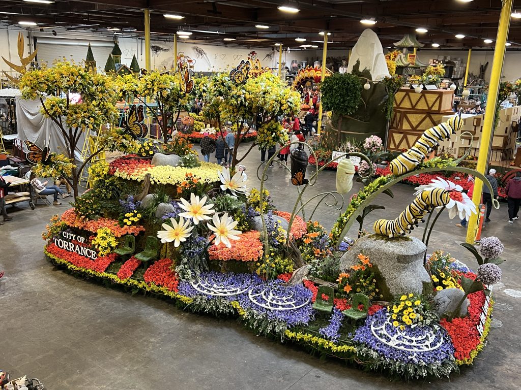 Lake Havasu Woman Up Close And Personal With Tournament Of Roses Parade