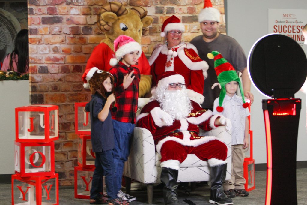 MCC Shines Celebrates The Season In Lake Havasu City