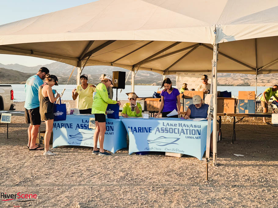 Lake Clean Up Day / Lake Havasu Marine Association