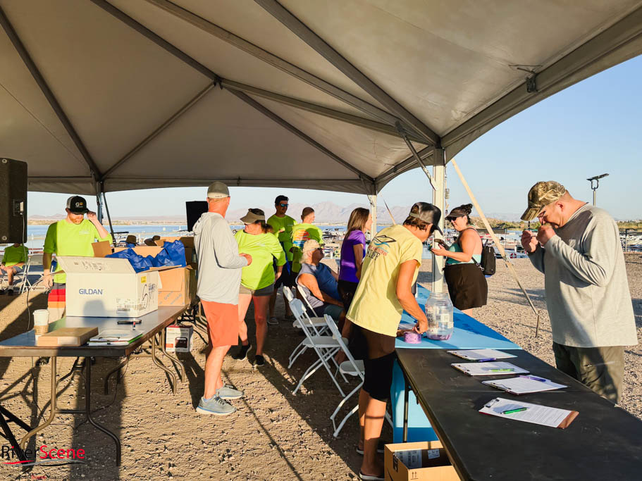 Lake Clean Up Day / Lake Havasu Marine Association