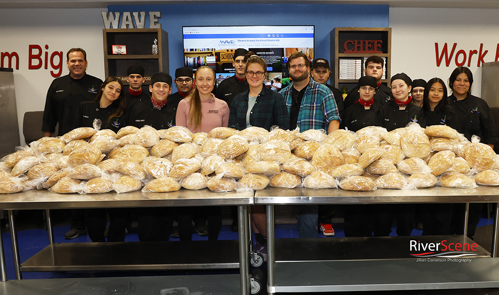 Havasu Bakery And Culinary Students Team Up To Bake For A Cause