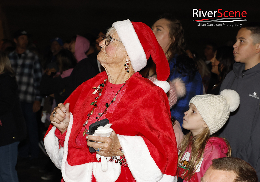 RiverScene Magazine London Bridge Lighting Festival of Lights London Bridge Resort Lake Havasu City Swim across the channel Bridgewater Channel