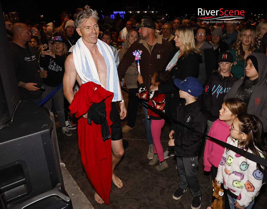 RiverScene Magazine London Bridge Lighting Festival of Lights London Bridge Resort Lake Havasu City Swim across the channel Bridgewater Channel