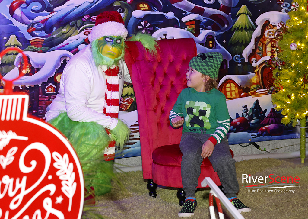 RiverScene Magazine London Bridge Lighting Festival of Lights London Bridge Resort Lake Havasu City Swim across the channel Bridgewater Channel