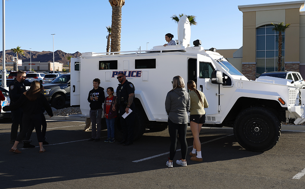 Shop with a Cop Lake Havasu City RiverScene Magazine 