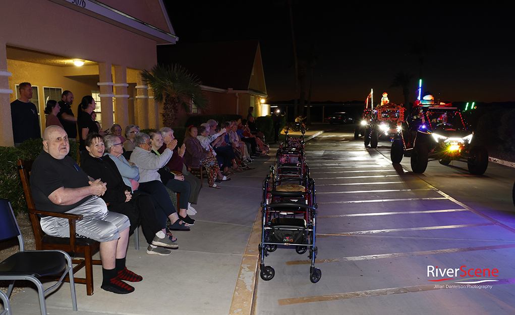 Side X Side Clubs Bring Holiday Cheer To Seniors