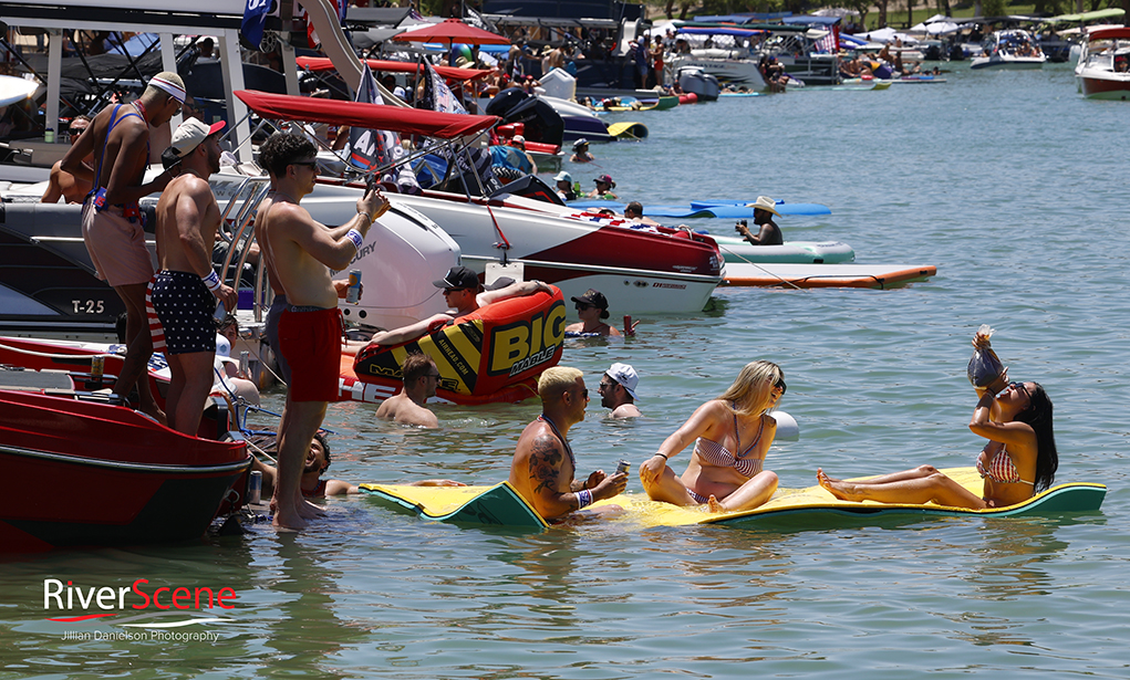 Memorial Weekend Bridgewater Channel Lake Havasu Bridgewater Channel Events RiverScene Magazine Jillian Danielson Photography London Bridge