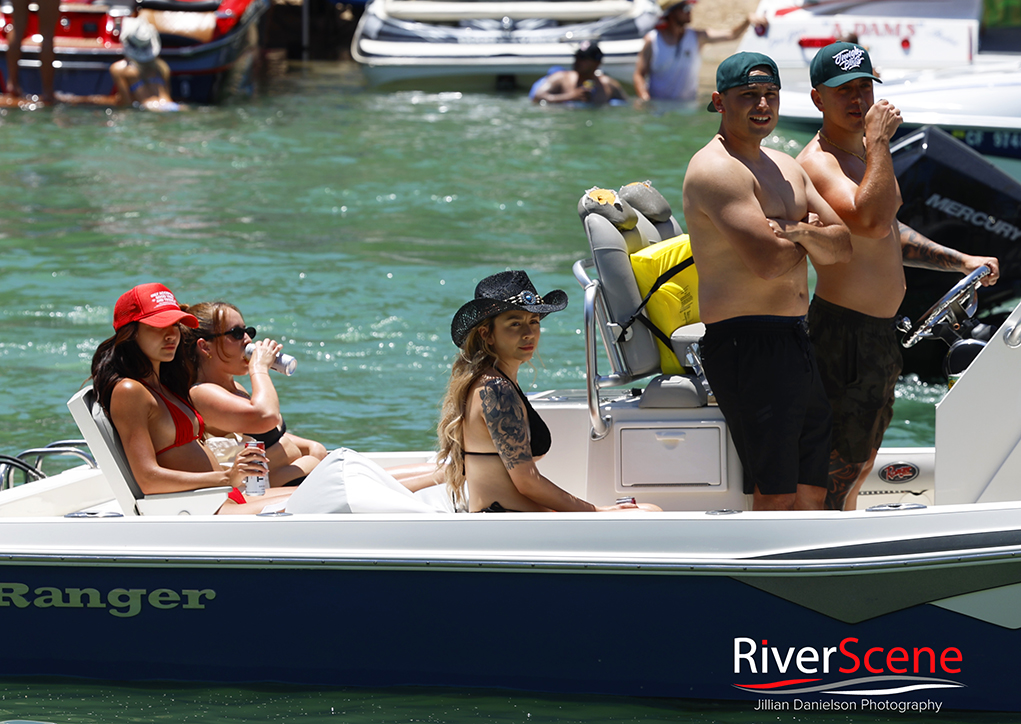 Memorial Weekend Bridgewater Channel Lake Havasu Bridgewater Channel Events RiverScene Magazine Jillian Danielson Photography London Bridge
