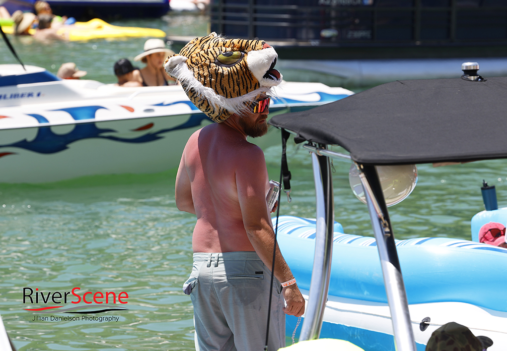 Memorial Weekend Bridgewater Channel Lake Havasu Bridgewater Channel Events RiverScene Magazine Jillian Danielson Photography London Bridge