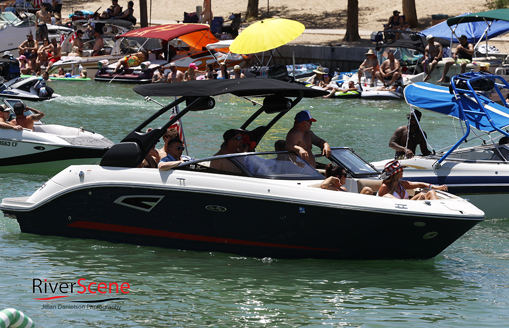 Memorial Weekend Bridgewater Channel Lake Havasu Bridgewater Channel Events RiverScene Magazine Jillian Danielson Photography London Bridge