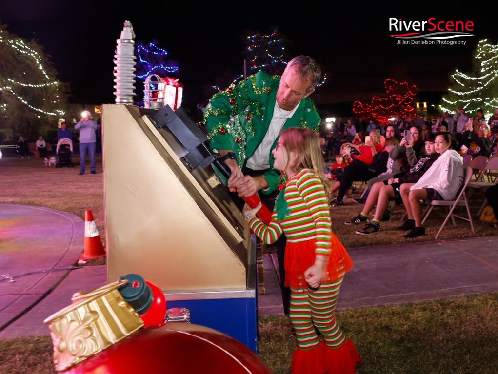 Wheeler Park Lake Havasu Christmas Tree Lighting RiverScene 