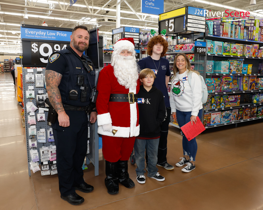 Lake Havasu Children Get To ‘Shop With A Cop’
