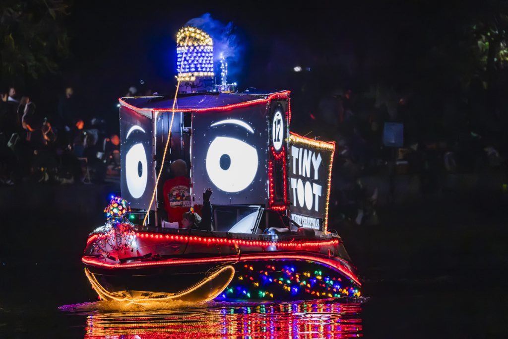 2025 Boat Parade of Lights Lake Havasu RiverScene