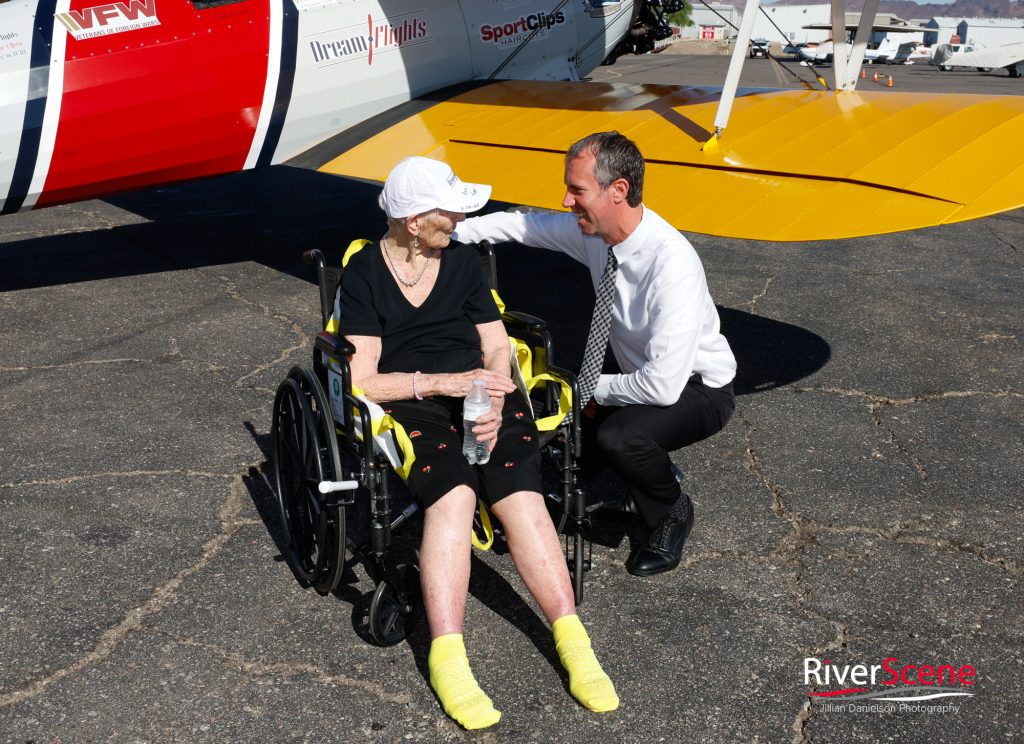 Jillian Danielson Photography RiverScene Magazine Vista Pointe Roz Naylor Veteran Lake Havasu Airport Velocity Team