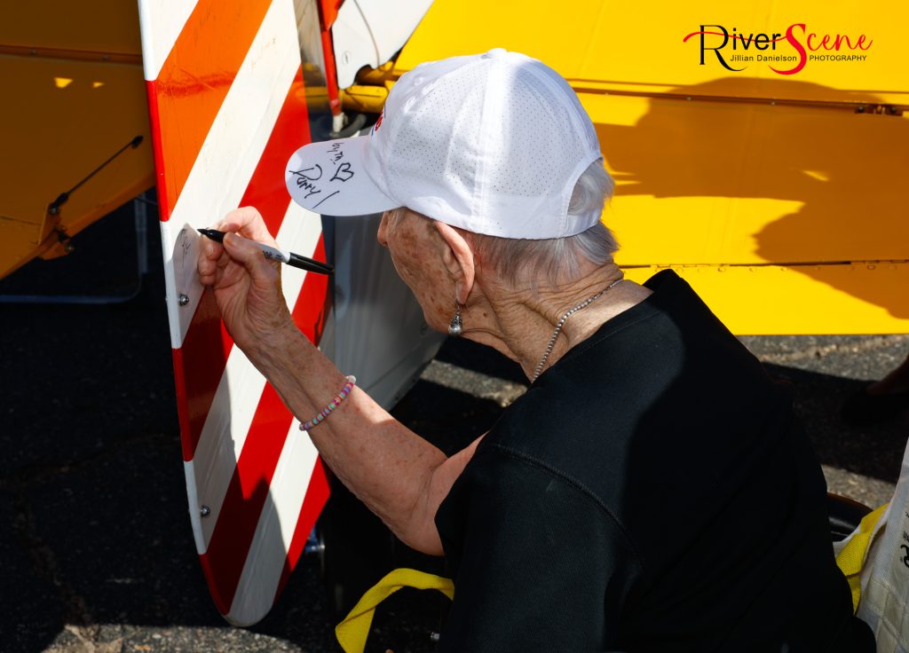 Jillian Danielson Photography RiverScene Magazine Vista Pointe Roz Naylor Veteran Lake Havasu Airport Velocity Team