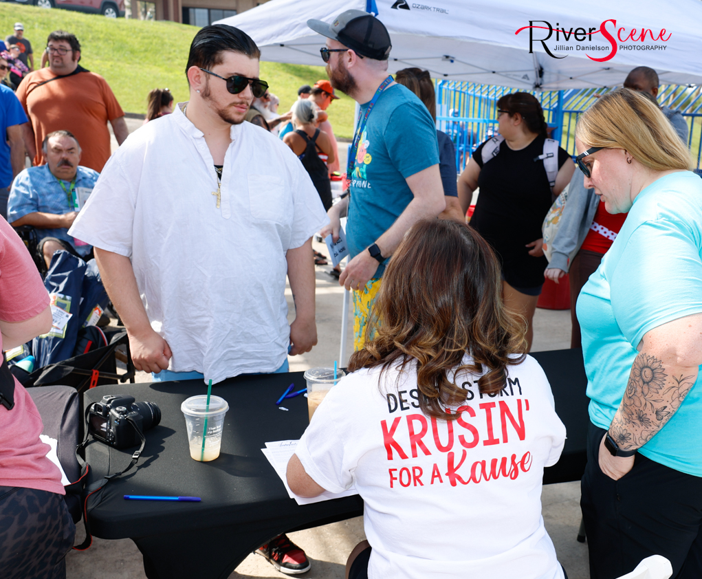 Kruisin for a Kause Lake Havasu RiverScene Magazine All Abilities Boats racing London Bridge Resort Jillian Danielson photography