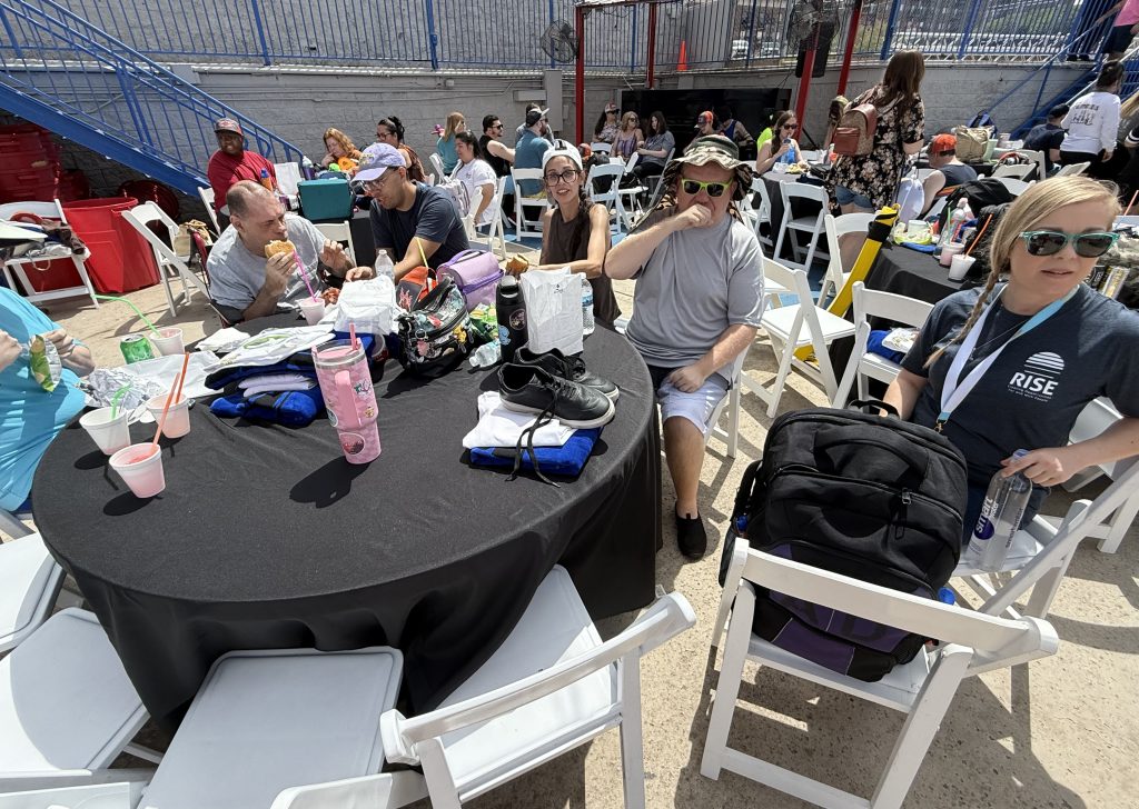 Kruisin for a Kause Lake Havasu RiverScene Magazine All Abilities Boats racing London Bridge Resort Jillian Danielson photography